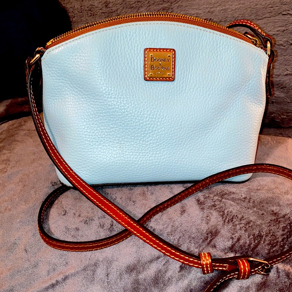 Dooney & Bourke purse